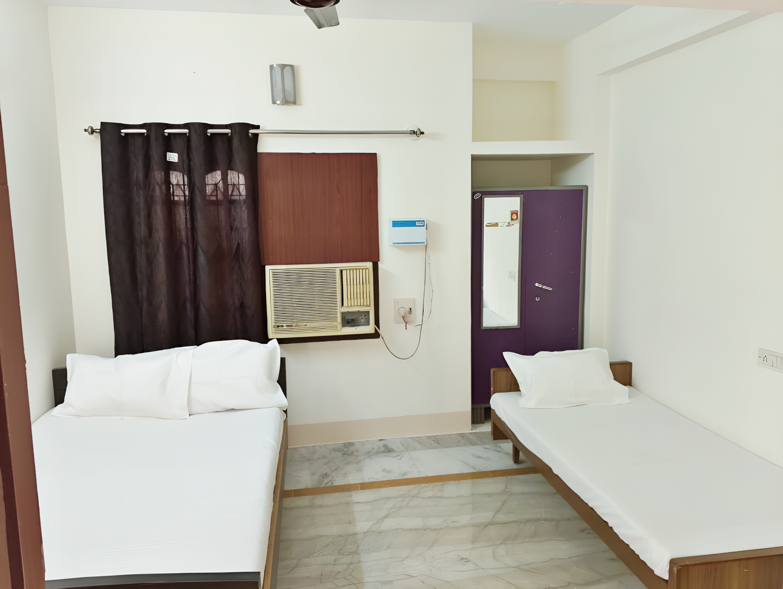 Family Service Apartment 3BHK